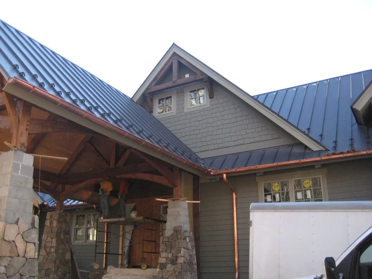 Craftsman Roofing team delivering quality roofing work in Holmen